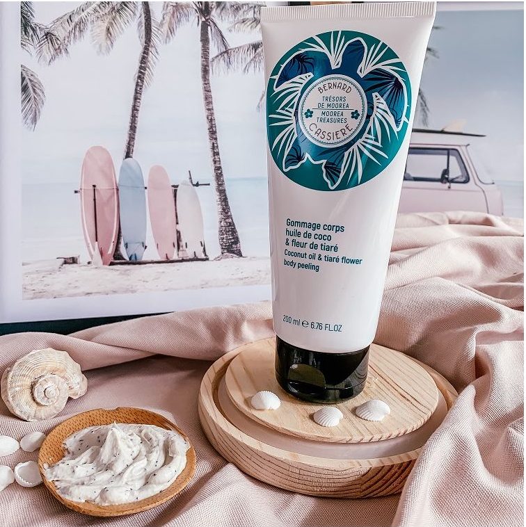Coconut Oil & Tiaré Flower Body Peeling